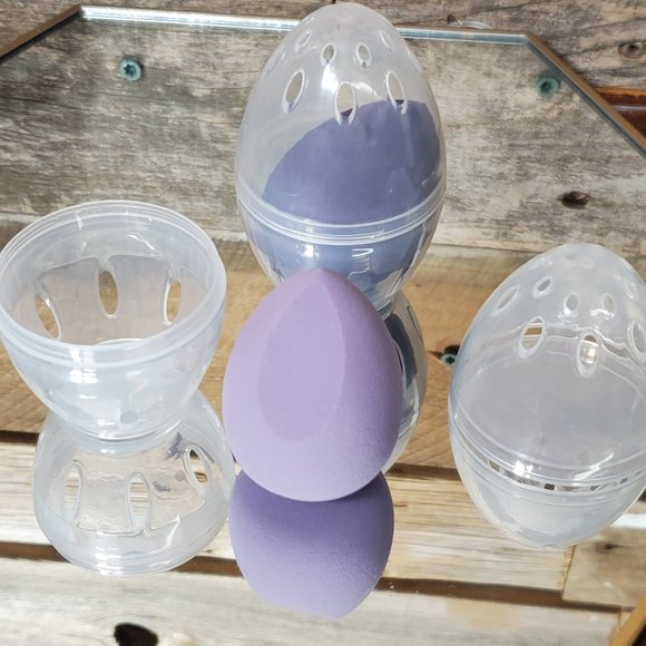 Set of Two Makeup Blending Sponges with Drying/Storing Eggs - Purple Shades - Picture 3 of 8